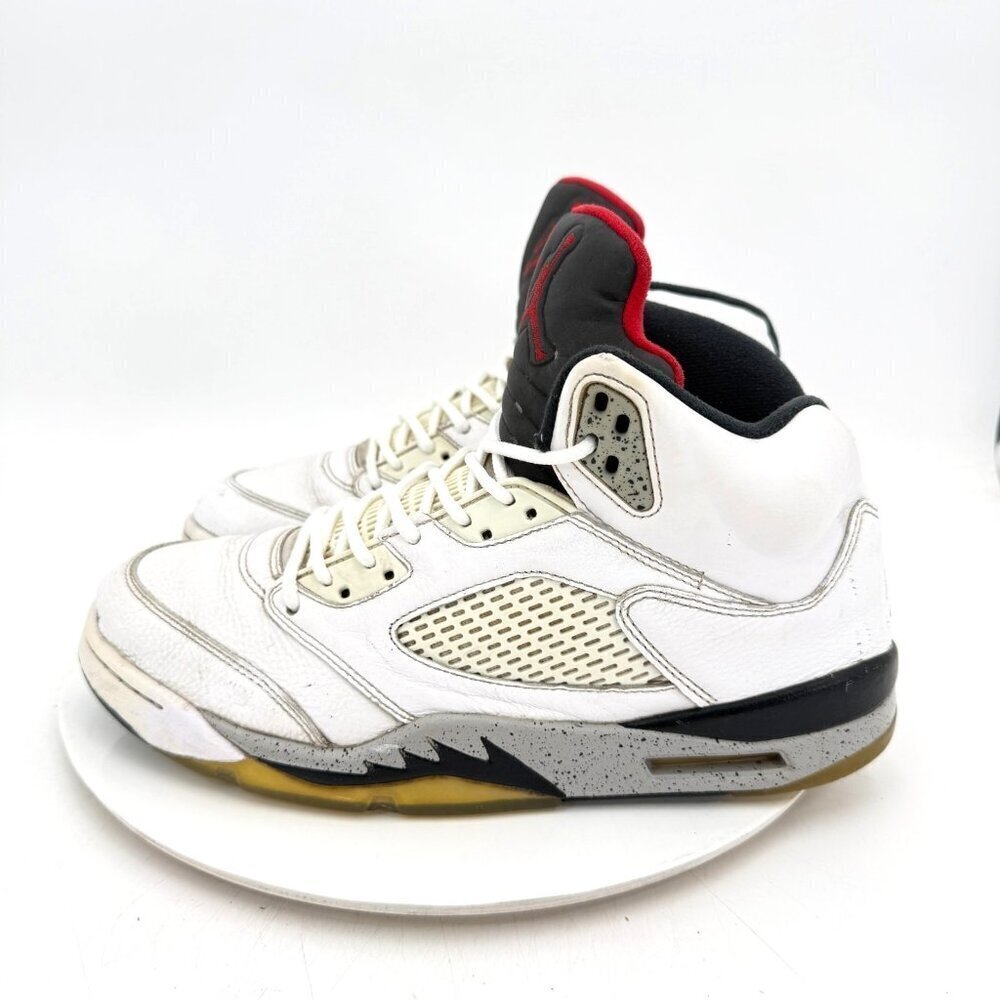 Nike Air Jordan 5 Retro Men Size 10.5 136027-104 White Cement Grey Black Shoes